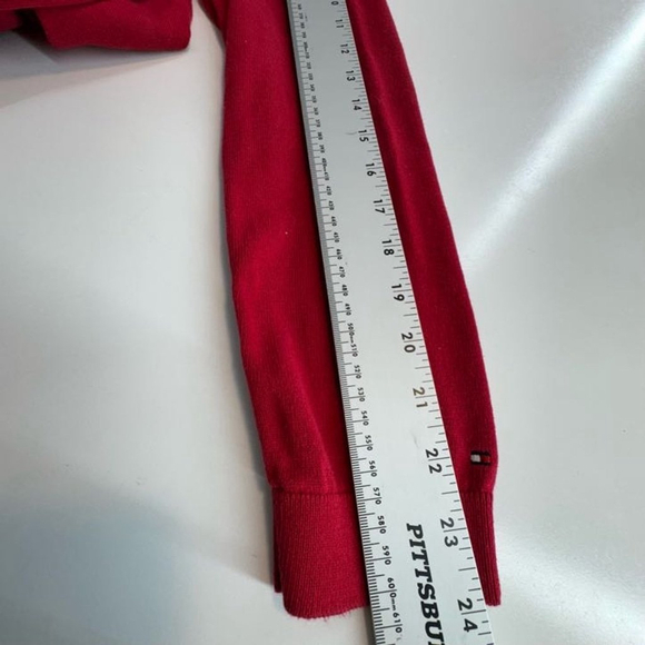 Tommy Hilfiger Women’s Medium Red Polar Bear Sweater Sunglasses Striped Knit - Picture 7 of 11